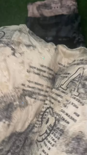 تیشرت زاپدار وارداتی با طرح خاص و منحصر به فرد شاین دار